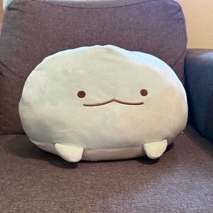 Sumikkogurashi Tokage plush toy.